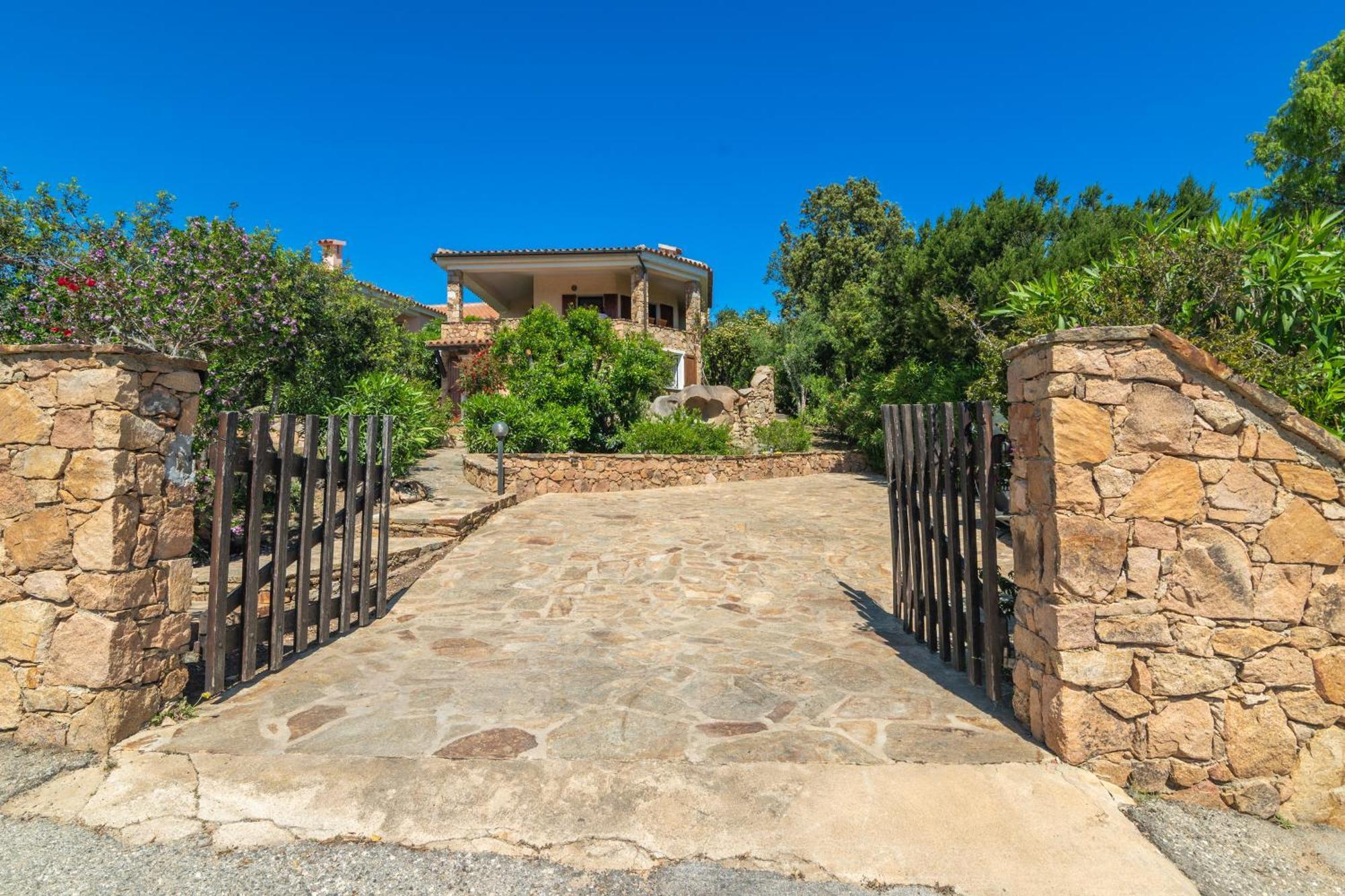Villa Vista Mare Cala Ginepro Punta Molara Esterno foto